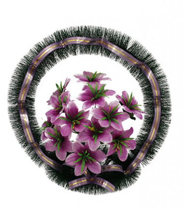 Ритуальная корзина из искусственных цветов с украшениями - купить