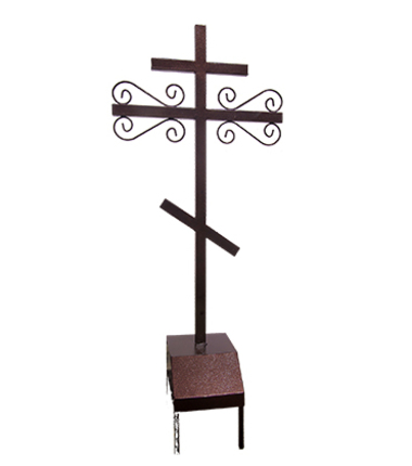 Металлический крест с тумбой для захоронений