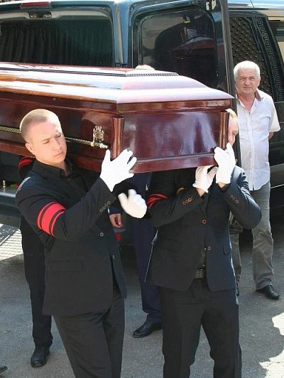 Профессиональная бригада для сопровождения траурной церемонии